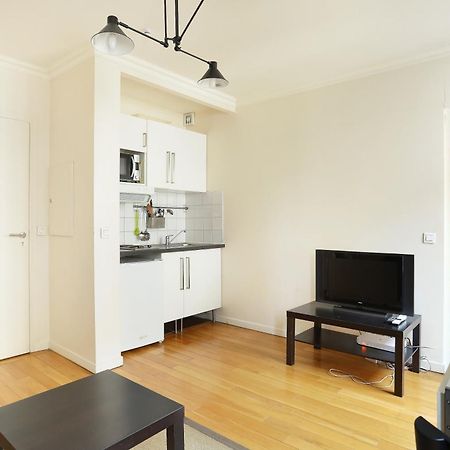 Pick A Flat'S Apartments In Batignolles - Rue Biot Париж Екстер'єр фото