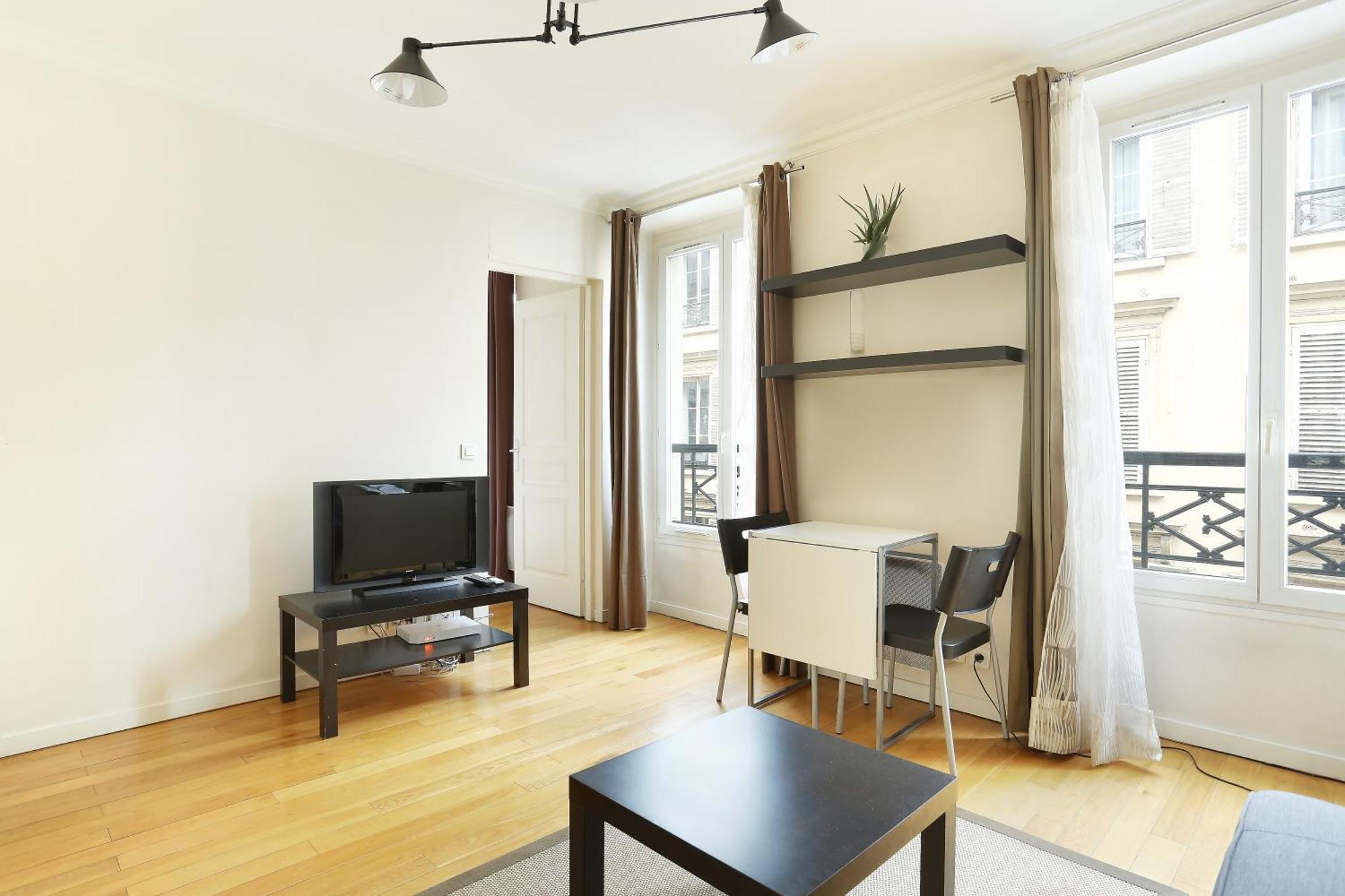 Pick A Flat'S Apartments In Batignolles - Rue Biot Париж Екстер'єр фото