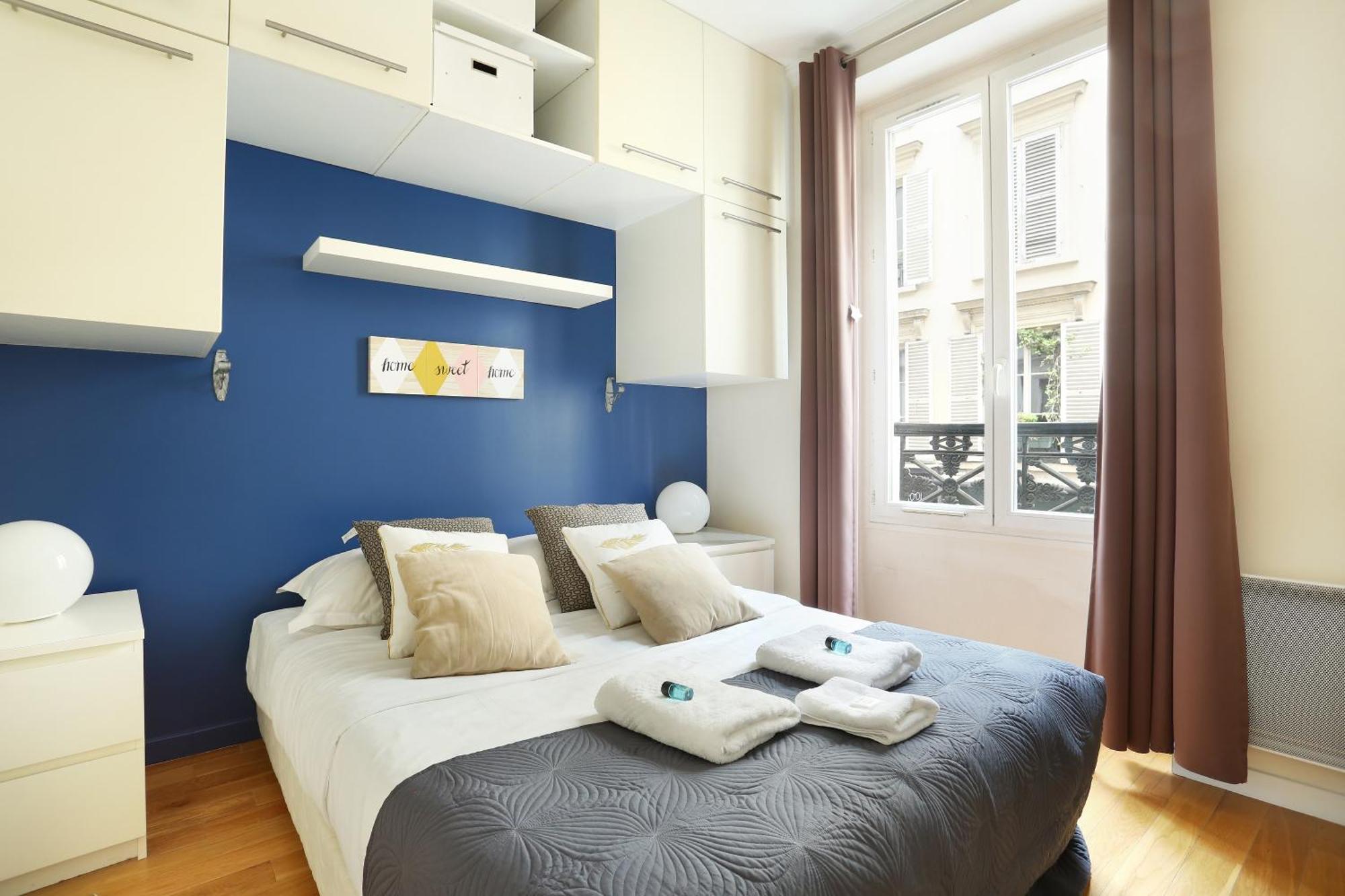 Pick A Flat'S Apartments In Batignolles - Rue Biot Париж Екстер'єр фото