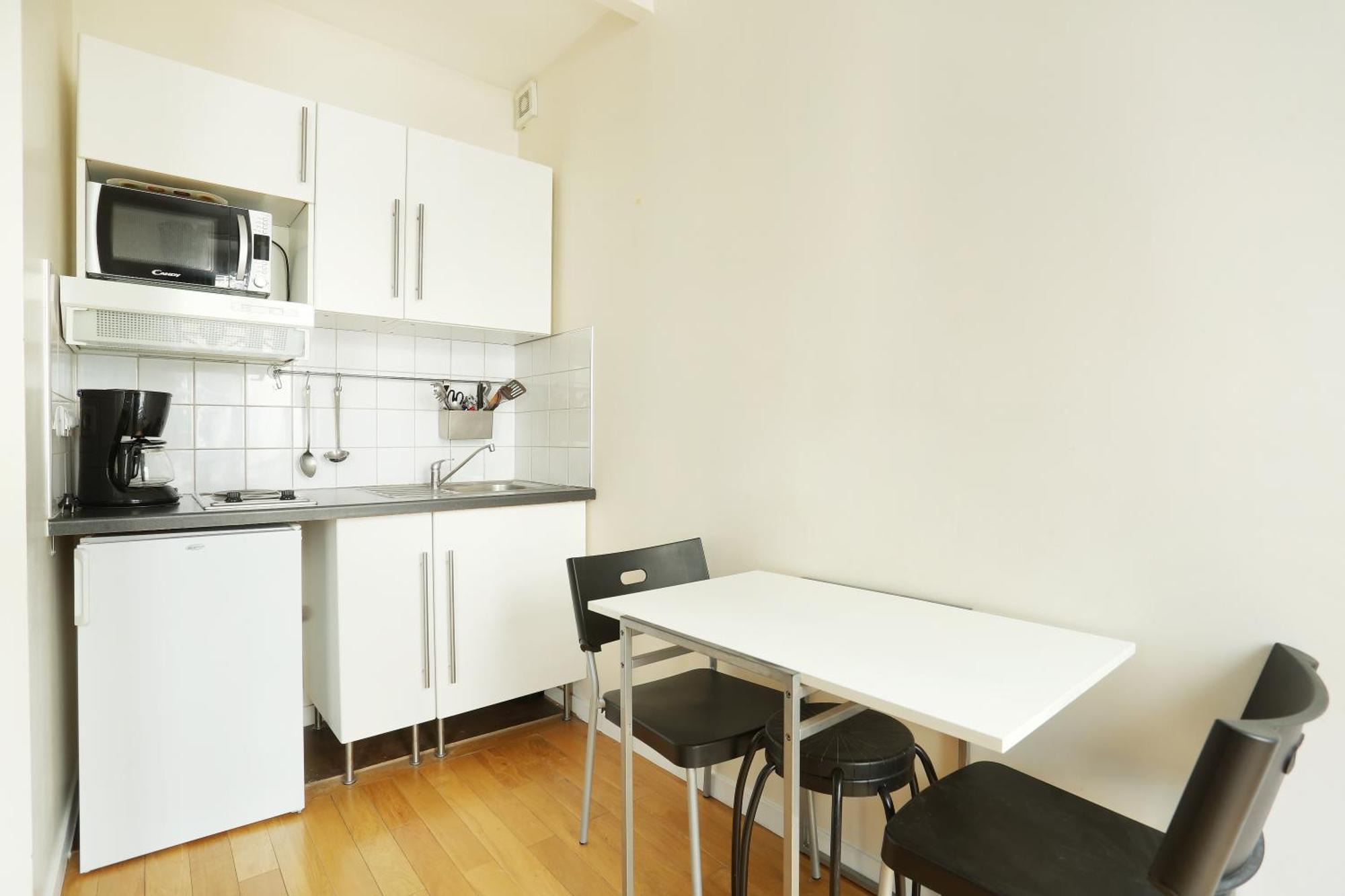 Pick A Flat'S Apartments In Batignolles - Rue Biot Париж Екстер'єр фото
