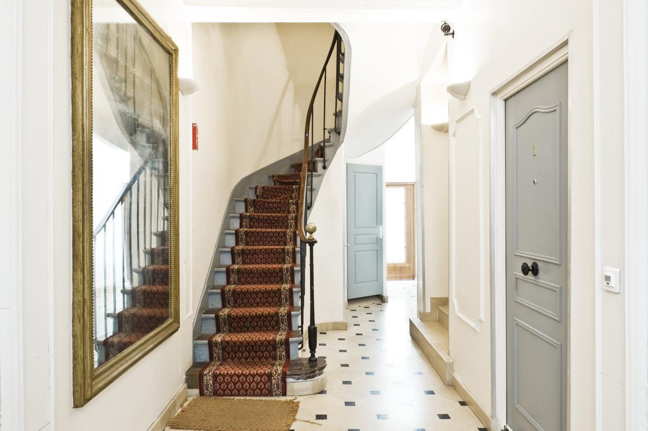 Pick A Flat'S Apartments In Batignolles - Rue Biot Париж Екстер'єр фото