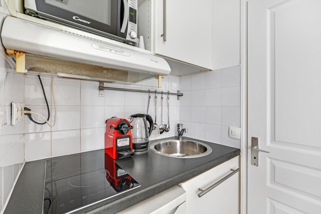 Pick A Flat'S Apartments In Batignolles - Rue Biot Париж Екстер'єр фото